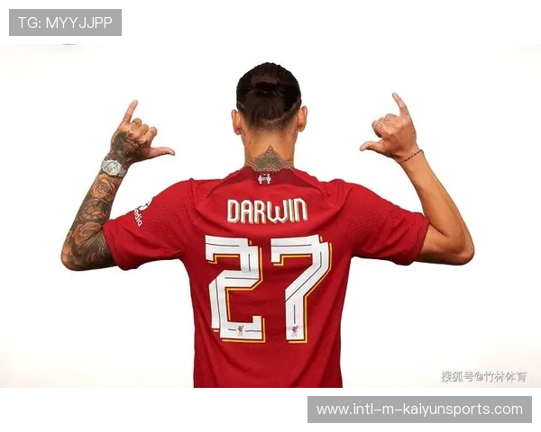 努涅斯背身做球到位,利物浦二线跟进打门,利努契尼